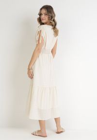 Born2be - Beżowa Rozkloszowana Sukienka z Falbaną Atina. Kolor: beżowy #3