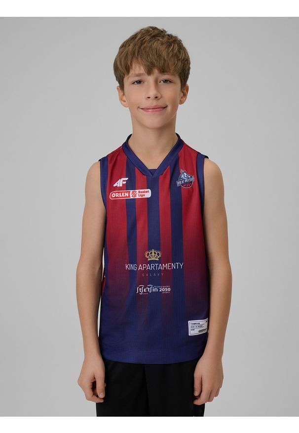 4f - 4F Koszulka meczowa replika wyjazdowa z sezonu 2025/26 dziecięca 4F x King Szczecin - granatowa 110/116. Kolor: niebieski. Materiał: materiał. Wzór: nadruk. Sezon: lato. Sport: fitness