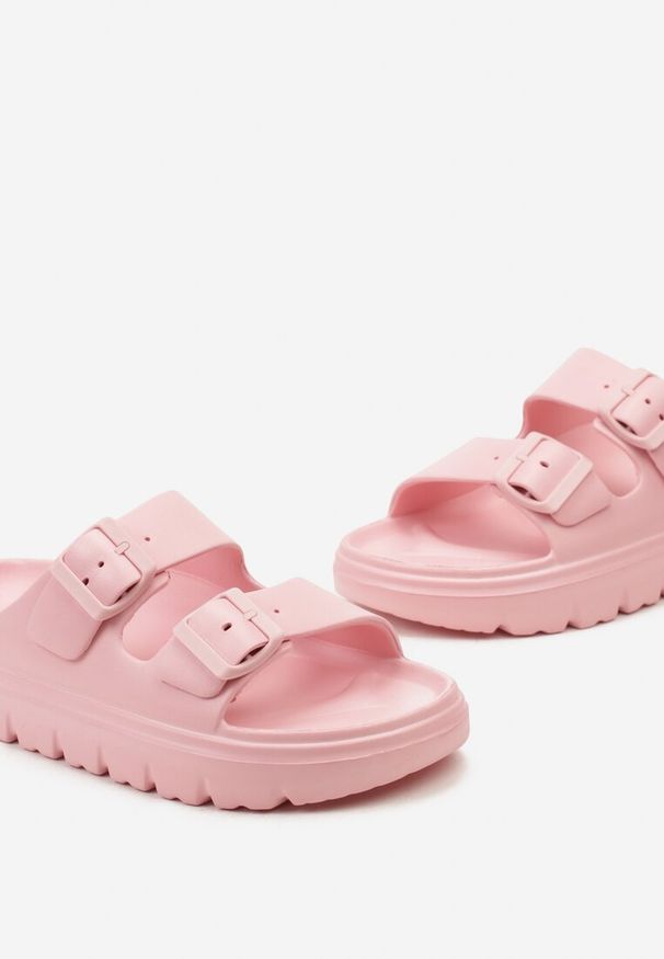 Born2be - Różowe Klapki z Paskami ze Sprzączkami na Platformie Avalona. Okazja: na co dzień. Kolor: różowy. Obcas: na platformie. Styl: casual
