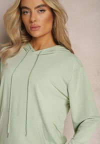 Renee - Jasnozielony Klasyczny Komplet Dresowy z Bluzą Kangurką i Spodniami Typu Jogger Salevia. Kolor: zielony. Materiał: dresówka