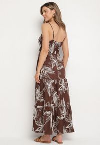 Born2be - Brązowa Kopertowa Sukienka z Wiskozą Ozdobiona Haftami i Sznurkiem Liramene. Okazja: na co dzień. Kolor: brązowy. Materiał: wiskoza. Długość rękawa: na ramiączkach. Wzór: aplikacja, haft. Typ sukienki: kopertowe. Styl: casual, elegancki #4