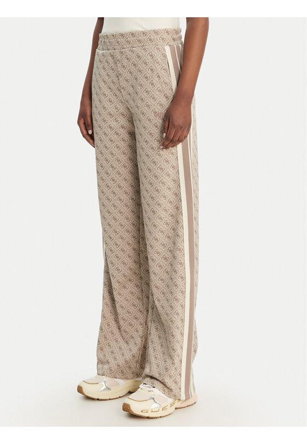 Guess Spodnie dresowe V6GB04 K2955 Beżowy Regular Fit. Kolor: beżowy. Materiał: syntetyk, bawełna