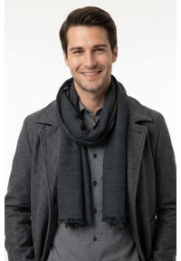 Lekki Szalik Wiosenno-Jesienny - Teer - Granatowy Melanż. Okazja: na spacer. Kolor: niebieski. Materiał: poliester. Wzór: melanż. Sezon: wiosna, jesień. Styl: elegancki #3