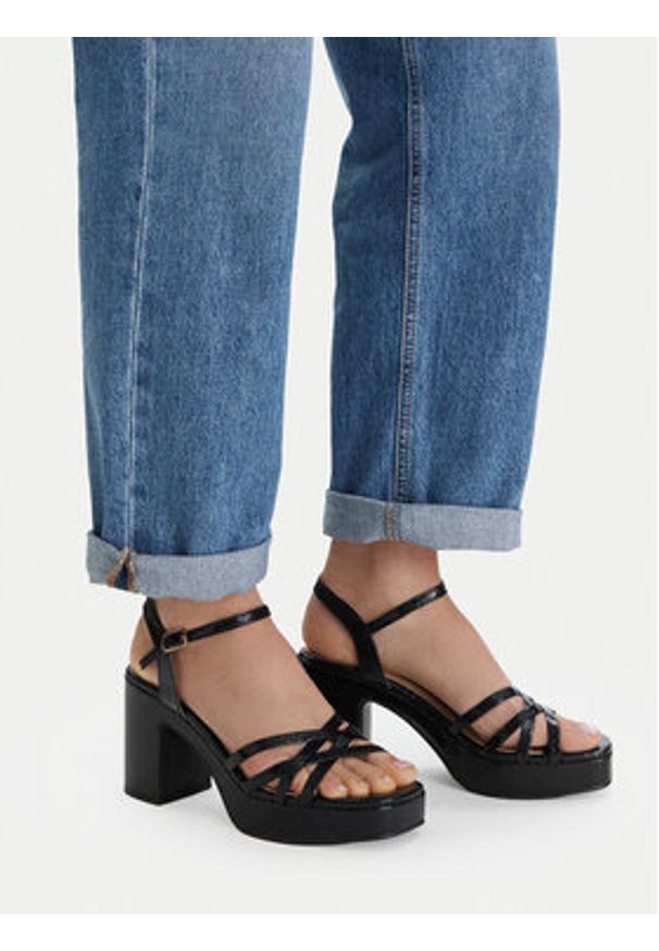 DeeZee Sandały CEO-LCCC1511-1 Czarny. Kolor: czarny. Materiał: materiał
