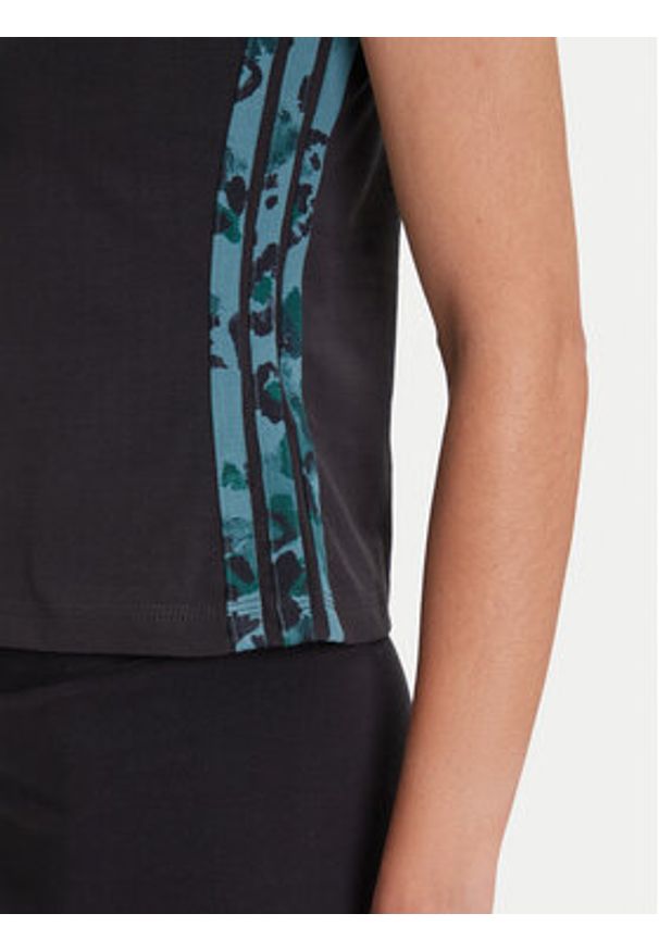 Adidas - adidas T-Shirt Animal Print 3-Stripes JM1850 Czarny Slim Fit. Kolor: czarny. Materiał: bawełna. Wzór: nadruk