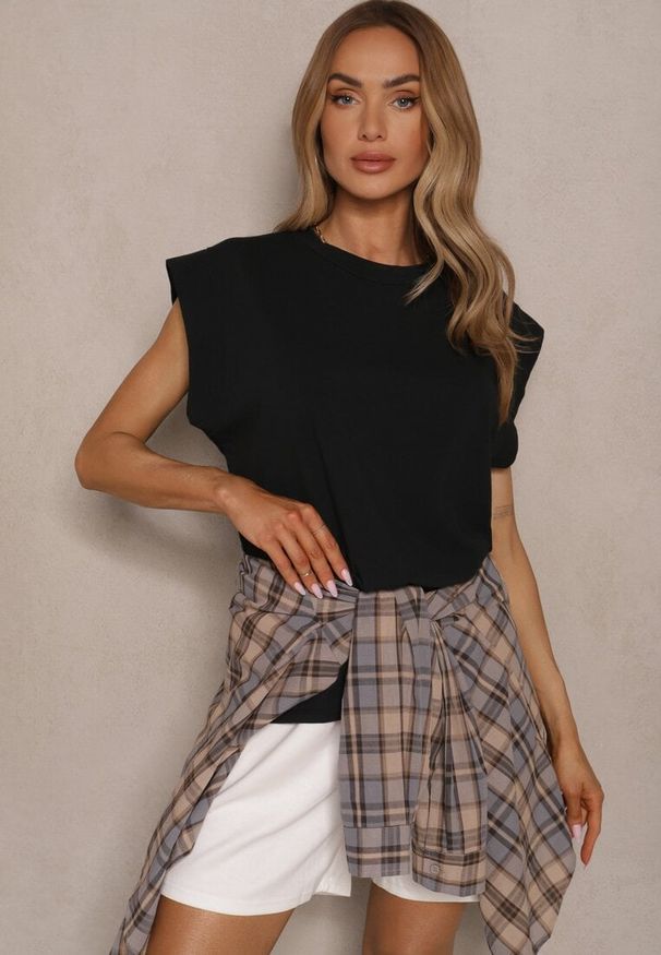 Renee - Czarny Top z Bawełny Ozdobiony Falbanką Galanetia. Okazja: na co dzień, na spacer. Kolor: czarny. Materiał: bawełna. Wzór: aplikacja. Styl: klasyczny, casual