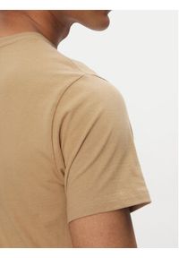 Levi's® T-Shirt Original Housemark 56605-0261 Beżowy Standard Fit. Kolor: beżowy. Materiał: bawełna