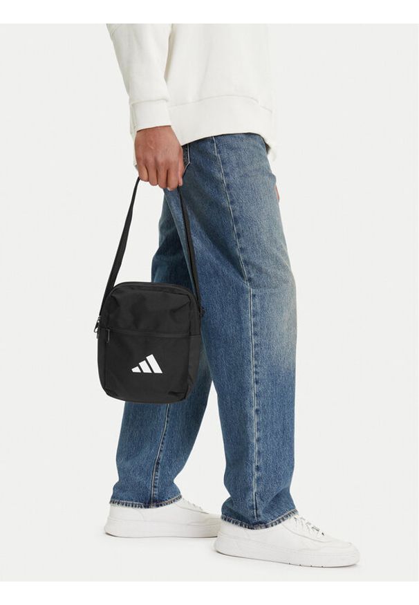 Adidas - adidas Saszetka Essentials JM7152 Czarny. Kolor: czarny. Materiał: materiał