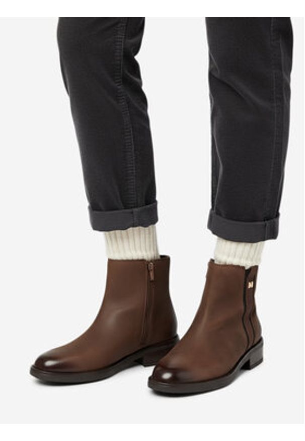 MEXX Botki CEO-MX/032C-WI23 Brązowy. Kolor: brązowy. Materiał: skóra, nubuk