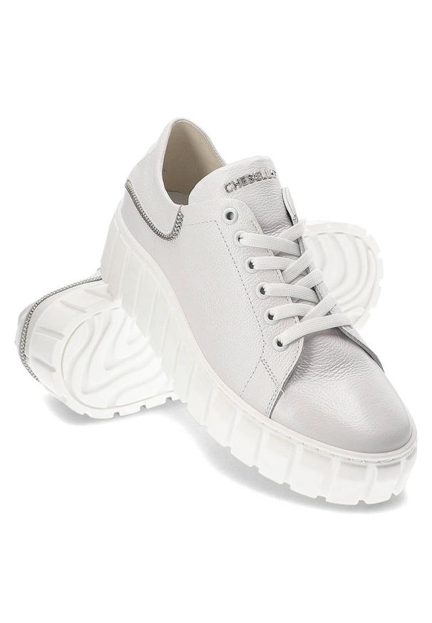 CheBello - Białe Sneakersy Chebello Damskie Stylowe Obuwie. Kolor: biały. Materiał: skóra. Szerokość cholewki: normalna. Sezon: wiosna. Obcas: na platformie. Styl: elegancki