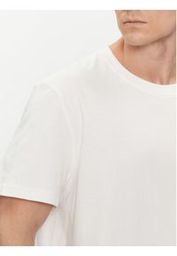 Wrangler T-Shirt Logo W760EE989 112334245 Biały Regular Fit. Kolor: biały. Materiał: bawełna