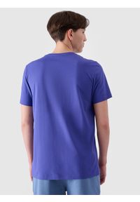 4f - 4F T-shirt regular z nadrukiem męski - fioletowy XXL. Okazja: na co dzień. Kolor: fioletowy. Materiał: dzianina, jersey, bawełna. Długość rękawa: krótki rękaw. Długość: krótkie. Wzór: nadruk. Styl: sportowy, klasyczny, casual