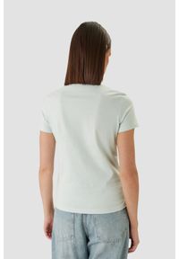 Guess - GUESS Miętowy bawełniany t-shirt damski na krótki rękaw Original, Rozmiar XS. Okazja: na co dzień. Kolor: zielony. Materiał: bawełna. Długość rękawa: krótki rękaw. Długość: krótkie. Styl: casual, klasyczny #4