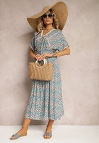 Renee - Niebieska Wiskozowa Sukienka w Stylu Boho z Krótkim Rękawem i Materiałowym Paskiem Giviata. Kolekcja: plus size. Kolor: niebieski. Materiał: wiskoza, materiał. Długość rękawa: krótki rękaw. Sezon: lato. Typ sukienki: dla puszystych, proste. Styl: boho #5