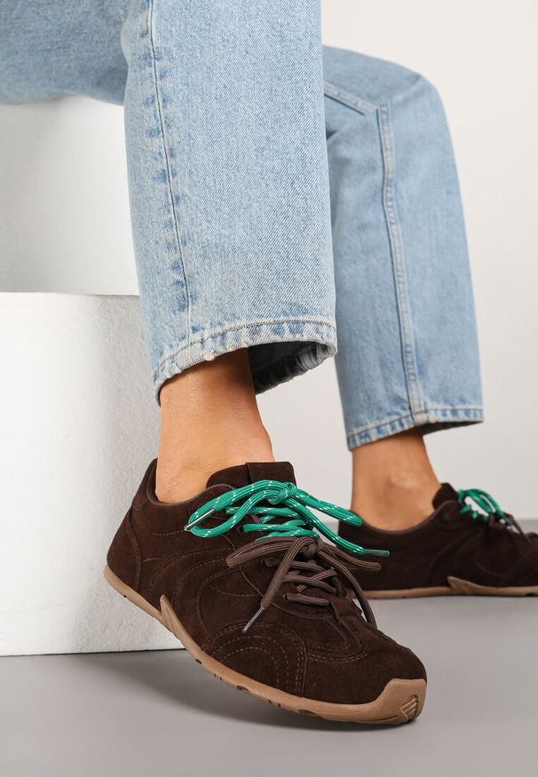 Born2be - Brązowe Sneakersy z Podwójnym Wiązaniem Xairana. Okazja: na co dzień. Kolor: brązowy. Materiał: jeans. Wzór: aplikacja. Sezon: lato, wiosna