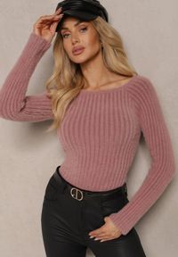 Renee - Jasnoróżowy Casualowy Sweter z Futerkiem Vertida. Okazja: na co dzień. Kolor: różowy. Materiał: futro. Długość rękawa: długi rękaw. Długość: długie. Wzór: aplikacja. Sezon: jesień, zima. Styl: casual #4
