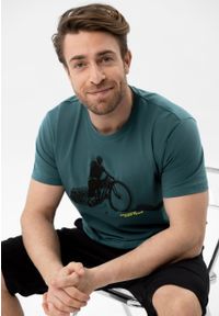 Volcano - T-shirt z rowerowym printem, Comfort Fit, T-DAREN. Okazja: na co dzień. Materiał: bawełna, skóra, materiał. Długość rękawa: krótki rękaw. Długość: krótkie. Wzór: nadruk. Styl: casual, sportowy #1