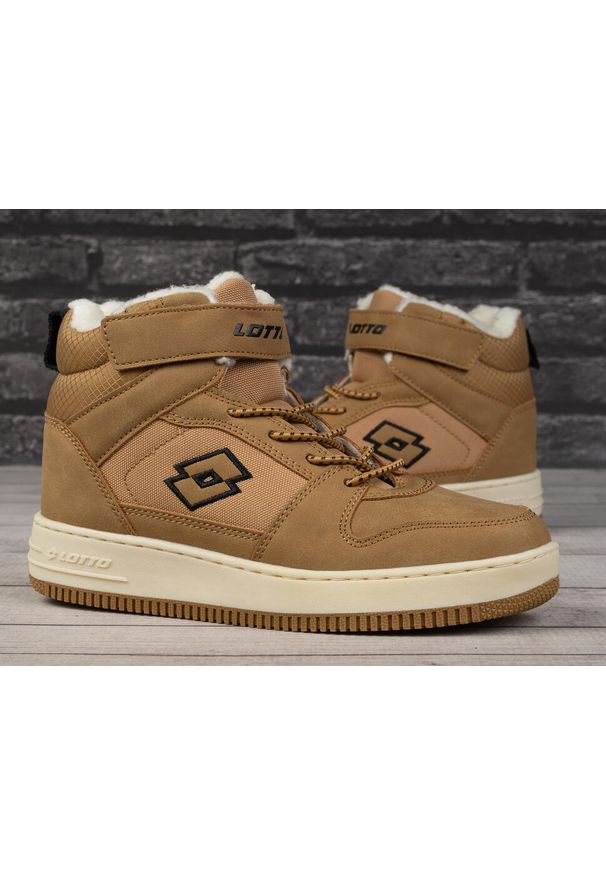 LOTTO - Buty dzięcięce zimowe ocieplane sportowe PREHNA FUR. Kolor: brązowy. Sezon: zima. Sport: turystyka piesza