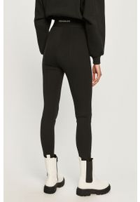 Calvin Klein Jeans - Legginsy. Kolor: czarny. Materiał: elastan, dzianina, poliamid, wiskoza. Wzór: gładki #2