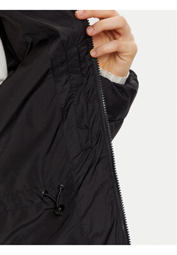 Karl Lagerfeld - KARL LAGERFELD Kurtka puchowa 246W1513 Czarny Slim Fit. Typ kołnierza: dekolt w karo. Kolor: czarny. Materiał: syntetyk
