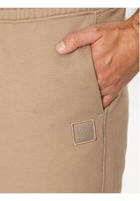 BOSS - Boss Spodnie dresowe 50468454 Beżowy Regular Fit. Kolor: beżowy. Materiał: bawełna, dresówka #3