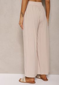 Renee - Beżowe Bawełniane Szerokie Spodnie Kuloty High Waist z Gumką w Talii Evitaes. Okazja: na co dzień, na spotkanie biznesowe. Stan: podwyższony. Kolor: beżowy. Materiał: bawełna. Styl: biznesowy, elegancki, casual #3