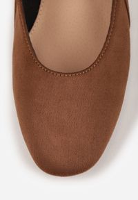 Born2be - Jasnobrązowe Balerinki Vices ze Skórzaną Wkładką i Szerokim Paskiem ze Sprzączką Rilucea. Okazja: na co dzień. Zapięcie: pasek. Kolor: brązowy. Materiał: skóra. Obcas: na płaskiej podeszwie. Styl: casual, rockowy #3