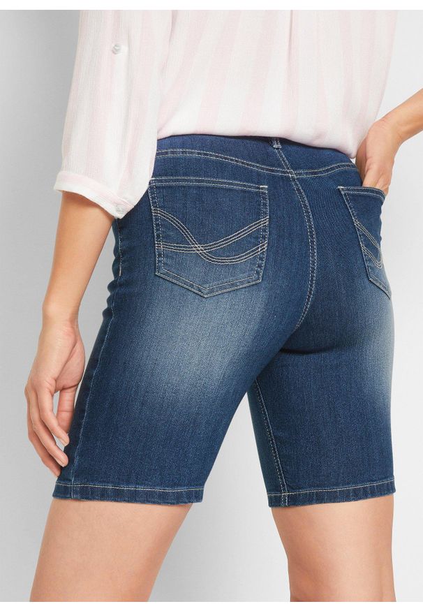 bonprix - Bermudy jeansowe ze średnim stanem. Kolor: niebieski. Sezon: lato