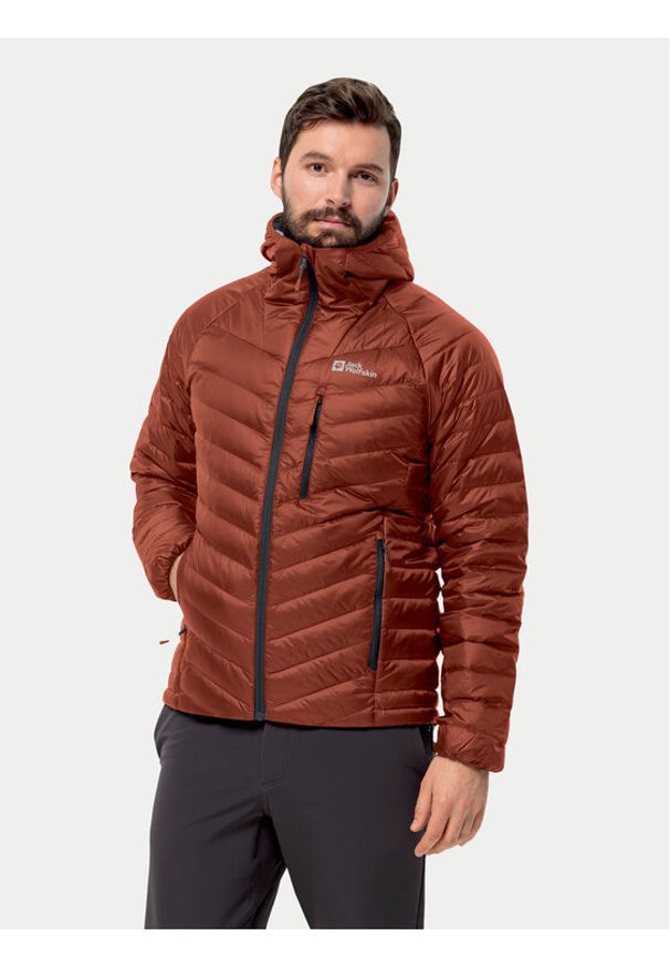 Kurtka puchowa Jack Wolfskin. Kolor: czerwony. Materiał: puch, syntetyk