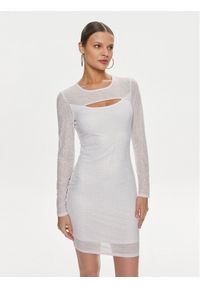 Guess Sukienka koktajlowa Christa W4RK90 KBZX0 Biały Bodycon Fit. Kolor: biały. Materiał: syntetyk. Typ sukienki: bodycon. Styl: wizytowy