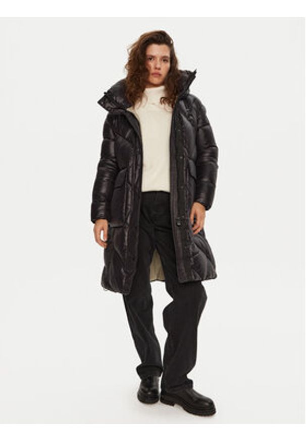 Blauer Kurtka zimowa 24WBLDK02311 Czarny Regular Fit. Kolor: czarny. Materiał: syntetyk. Sezon: zima