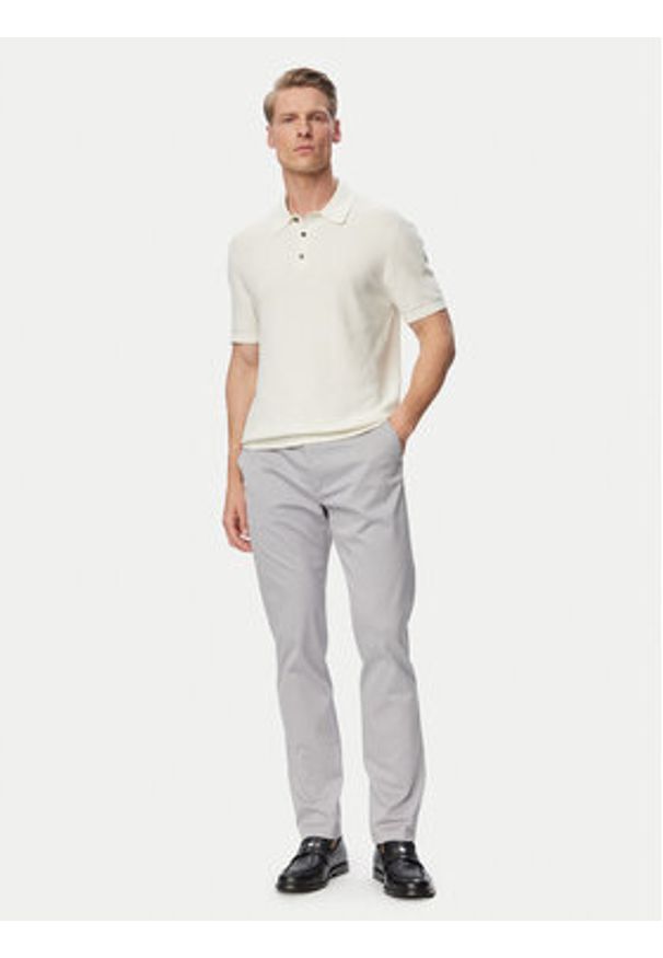 Calvin Klein Polo LV04LG313G Kremowy Regular Fit. Typ kołnierza: polo. Kolor: kremowy. Materiał: bawełna