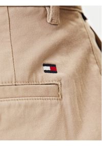 TOMMY HILFIGER - Tommy Hilfiger Chinosy Core Denton MW0MW41993 Beżowy Regular Fit. Kolor: beżowy. Materiał: bawełna #5