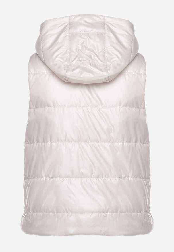 Born2be - Biała Kamizelka z Odpinanym Kapturem i Kieszeniami Pikowana Aggevia. Kolor: biały