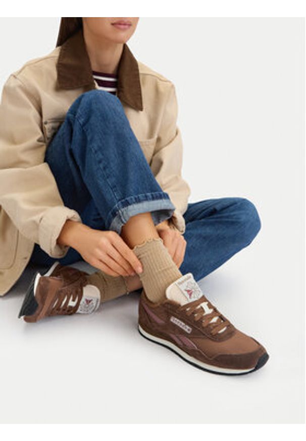 Reebok Sneakersy EO-CLASSIC AZ 100245080 Brązowy. Kolor: brązowy. Materiał: skóra, zamsz. Model: Reebok Classic