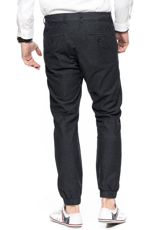Tom Tailor - TOM TAILOR SPODNIE MĘSKIE VERNON TAPERED JOGGING PANTS BLACK. Wzór: jodełka, jednolity. Styl: elegancki