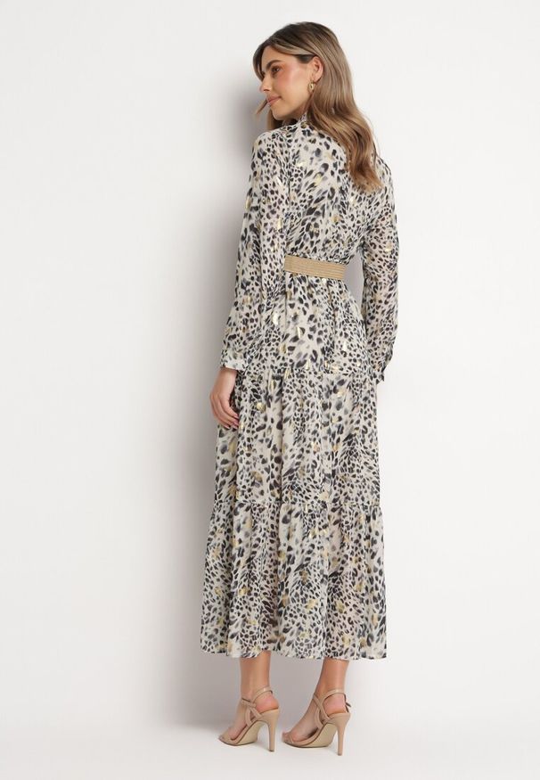 Born2be - Szara Sukienka Maxi w Cętki z Gumą w Pasie i Plecionym Paskiem z Klamrą Anandra. Kolor: szary. Materiał: guma. Wzór: nadruk. Typ sukienki: rozkloszowane, kopertowe. Długość: maxi