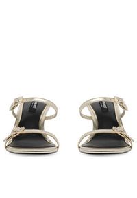 Nine West Klapki ZL23005-1CC Złoty. Kolor: złoty. Materiał: skóra