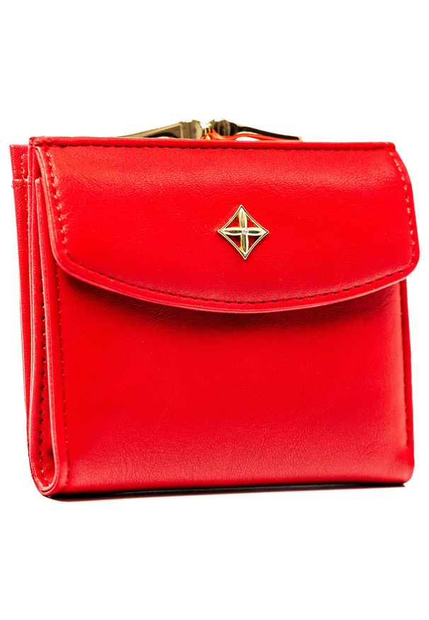 MILANO DESIGN - Mały portfel damski wykonany ze skóry ekologicznej w czerwonym kolorze, zamykany na zatrzask i bigiel Milano Design SF-1815-DNM. Kolor: czerwony. Materiał: skóra ekologiczna
