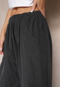 Renee - Ciemnoszare Bawełniane Spodnie High Waist o Szerokim Kroju Velili. Okazja: na co dzień. Stan: podwyższony. Kolor: szary. Materiał: bawełna. Styl: elegancki, casual