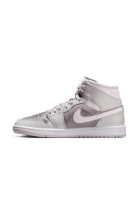 Nike Air Jordan 1 Mid Photon Dust Atmosphere Sneakersy damskie. Okazja: na co dzień. Kolor: szary. Materiał: guma, skóra. Szerokość cholewki: normalna. Model: Nike Air Jordan #4