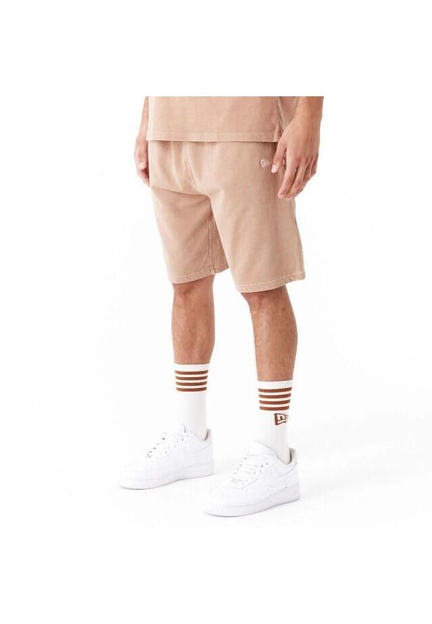 Szorty New Era. Kolor: różowy. Długość: krótkie. Sezon: lato