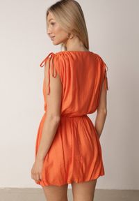 Born2be - Pomarańczowa Sukienka Typu Bombka Ozdobiona Wiązaniami przy Ramionach Cassara. Okazja: na co dzień, na spacer. Kolor: pomarańczowy. Materiał: mesh. Wzór: aplikacja. Typ sukienki: bombki. Styl: casual, elegancki #3
