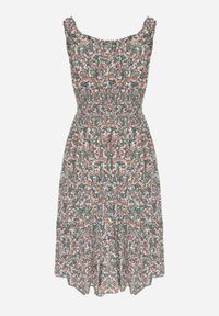 Renee - Zielono-Różowa Taliowana Sukienka Bawełniana o Rozkloszowanym Kroju z Gumką w Pasie Nelyssa. Okazja: na co dzień, na randkę. Typ kołnierza: dekolt hiszpanka. Kolor: zielony. Materiał: bawełna. Długość rękawa: na ramiączkach. Sezon: lato. Styl: boho, casual #3