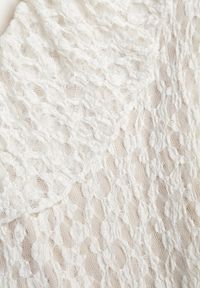 Renee - Beżowa Wieczorowa Sukienka z Koronki Zdobiona Falbanami Lunetra. Typ kołnierza: dekolt w kształcie V. Kolor: beżowy. Materiał: koronka. Wzór: aplikacja, koronka. Styl: wizytowy #4