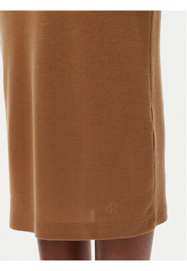 Calvin Klein Jeans Sukienka codzienna J20J225282 Brązowy Slim Fit. Okazja: na co dzień. Kolor: brązowy. Materiał: lyocell. Typ sukienki: proste. Styl: casual