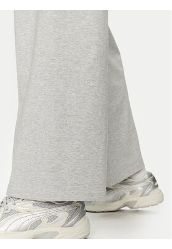 Puma Legginsy Ess Small No. 1 Logo 682428 Szary Straight Fit. Kolor: szary. Materiał: bawełna
