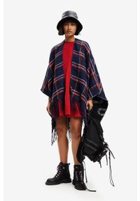 Desigual poncho dwustronne kolor czarny. Kolor: czarny. Materiał: dzianina #5