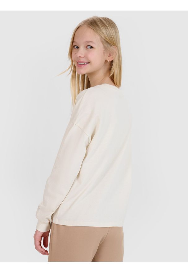4f - 4F Longsleeve oversize gładki dziewczęcy - beżowy 164 (13-14 lat). Okazja: na co dzień. Kolor: beżowy. Materiał: dzianina, jersey, bawełna. Długość rękawa: długi rękaw. Długość: długie. Wzór: gładki. Sezon: lato. Styl: casual, klasyczny, sportowy