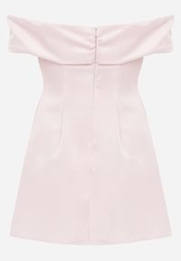 Born2be - Różowa Rozkloszowana Sukienka VICES z Hiszpańskim Dekoltem Dorienora. Okazja: na imprezę. Typ kołnierza: dekolt hiszpanka. Kolor: różowy. Materiał: poliester. Typ sukienki: rozkloszowane #8